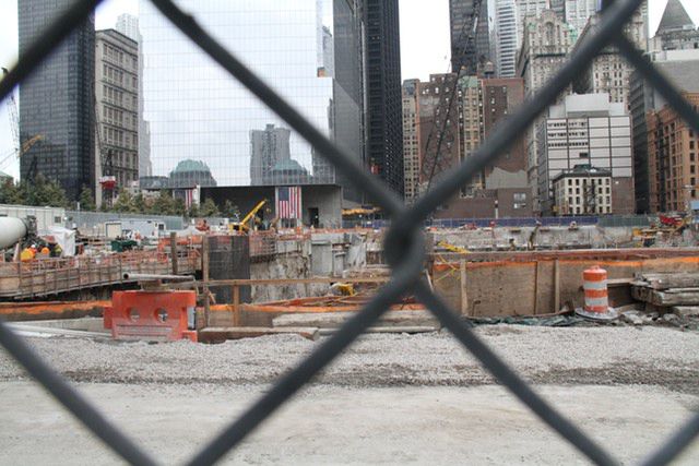 The photo of construction at 4 World Trade Center that Officer DeSimone doesn't want you to see.